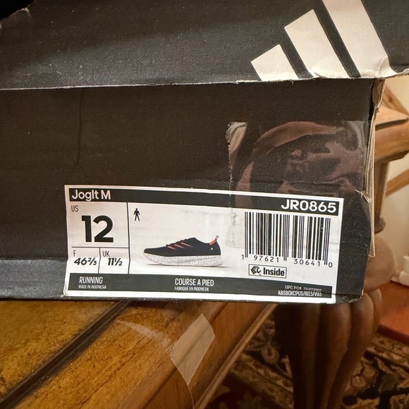 New with Damaged Box MEN\'S ADIDAS JOGIT RUNNING SHOES SIZE 12 ?? main image 13